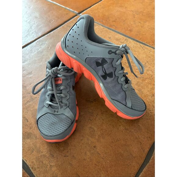 Under Armour Assert 6 - Picture 1 of 6